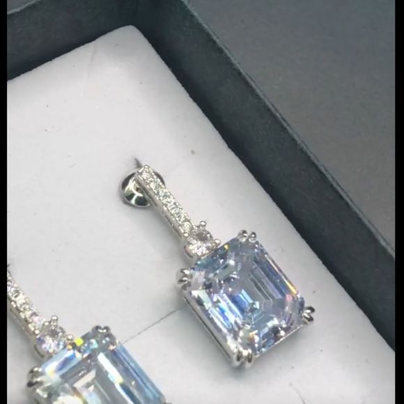 Stunning Asscher Cut  Diamond Post back Drop Earrings💎 - Picture 10 of 15
